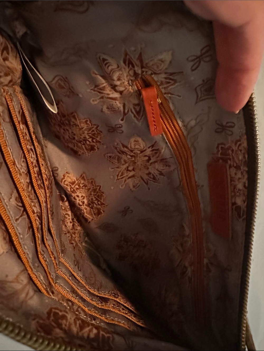 HOBO Olive Green Leather Wristlet Clutch - Picture 5 of 7